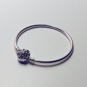 PANDORA Limited Edition Sparkling Snowflake Clasp Bangle Size PETITE